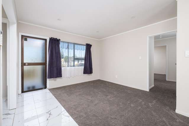 1/6 Hatherley Place Clendon Park_4