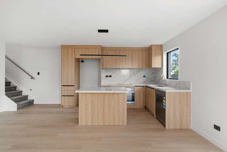 1/114 Coronation Road_3