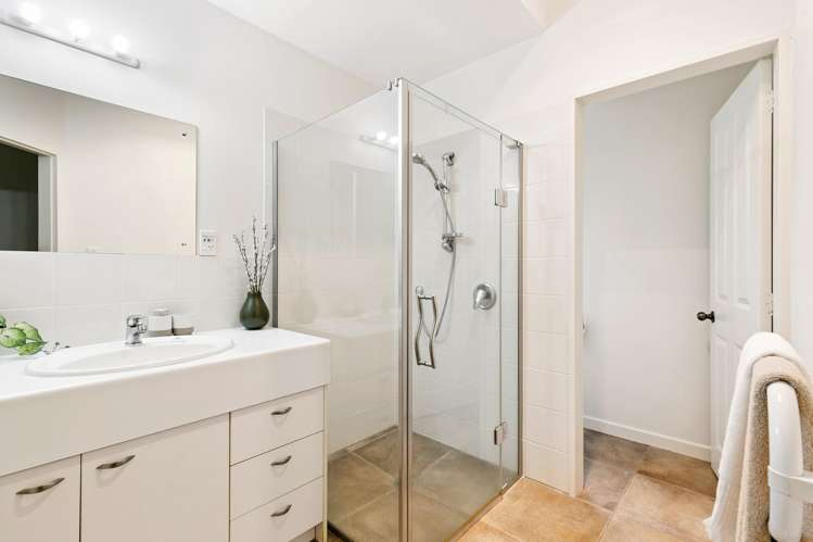 30 Gladys Scott Place Tawa_15