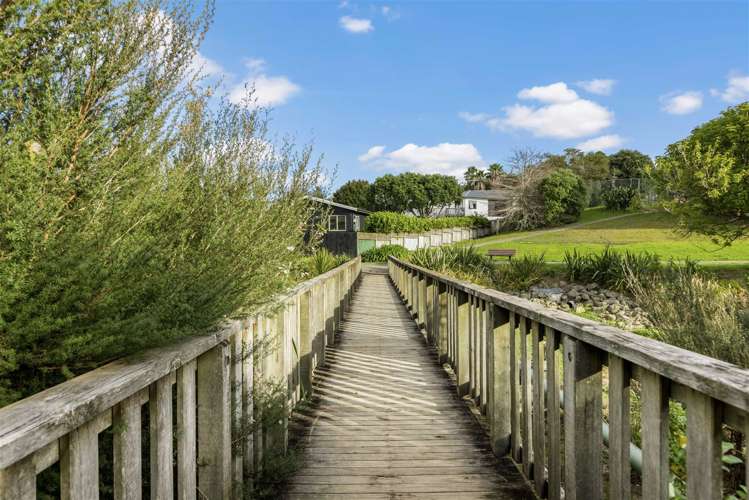 56 Donald Street Stanmore Bay_21