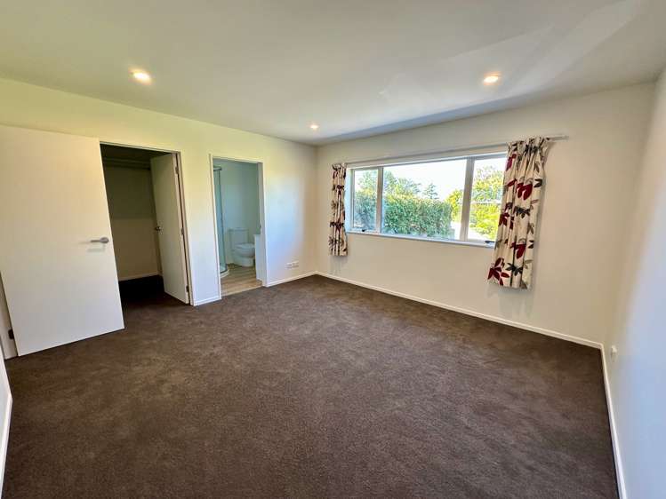 27A Easton Park Parade Glenfield_4