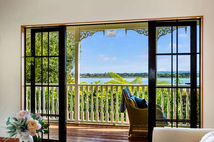 47 Chatham Avenue Paremoremo_4