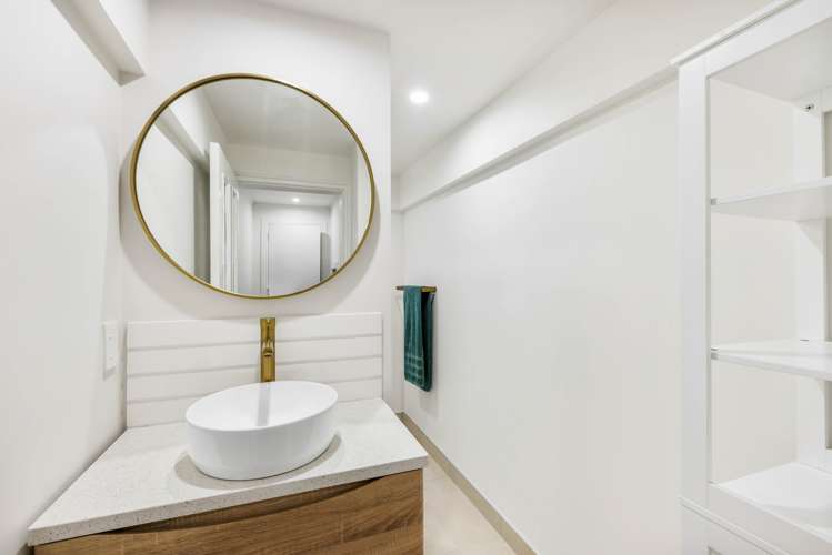 8 Daffodil Street Titirangi_21