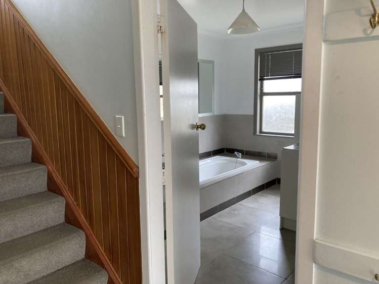 84 Botany Road Botany Downs_9