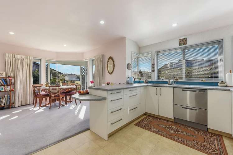 19 Stead Crescent Stoke_6