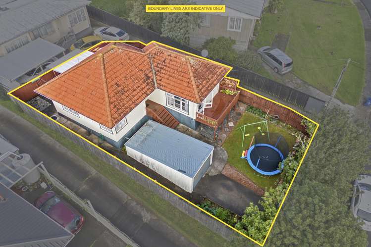 1/9 Sheehan Road Te Atatu South_16