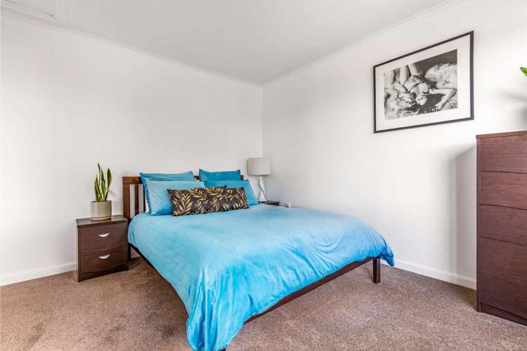 121 Vipond Road Stanmore Bay_14