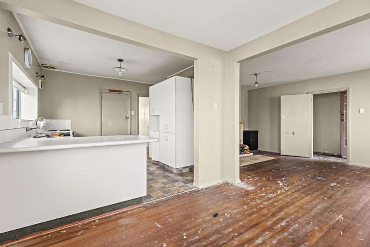 303 Wainoni Road_4