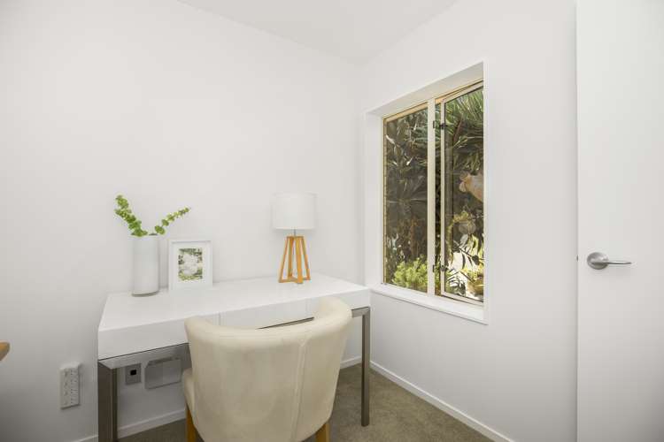 245b Hill Road The Gardens_12