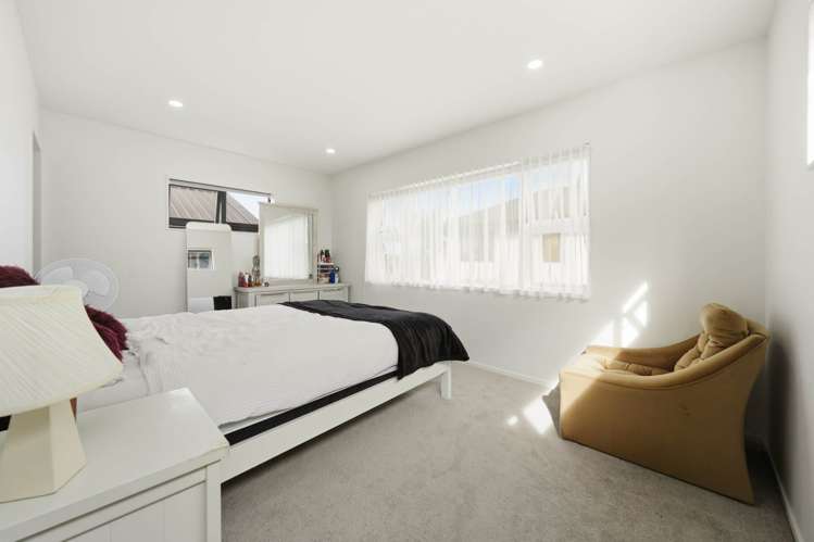 9/90 Picasso Drive West Harbour_11