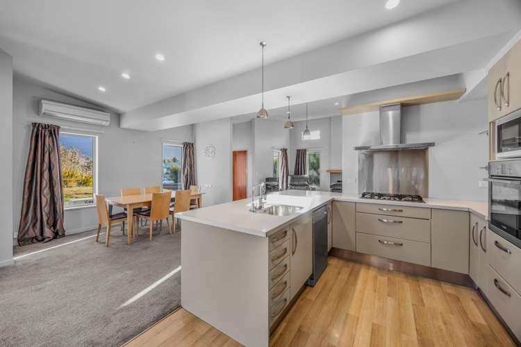 7 Ellie Place Lake Hawea_9