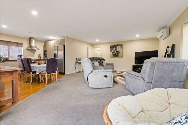 23 Baverstock Road Flat Bush_3