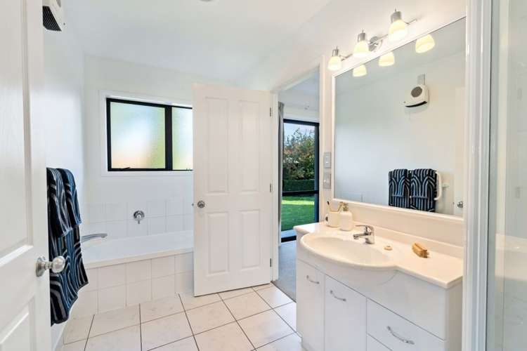 8 Edmund Storr Road Halswell_16