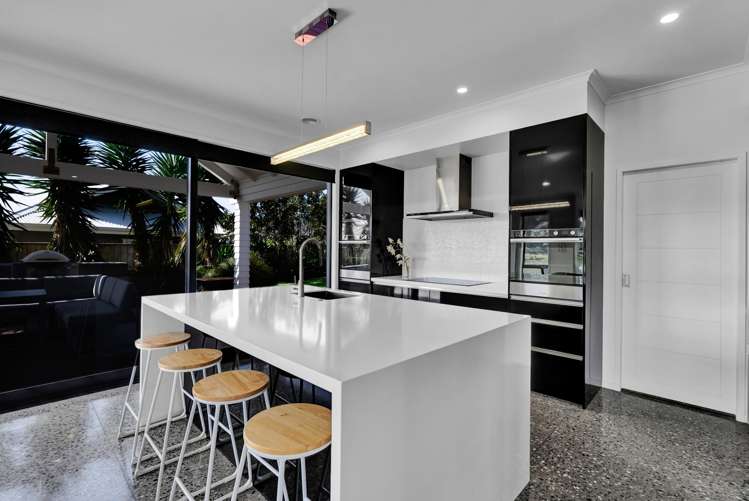 6 Pebble Beach Court Waiwhakaiho_23