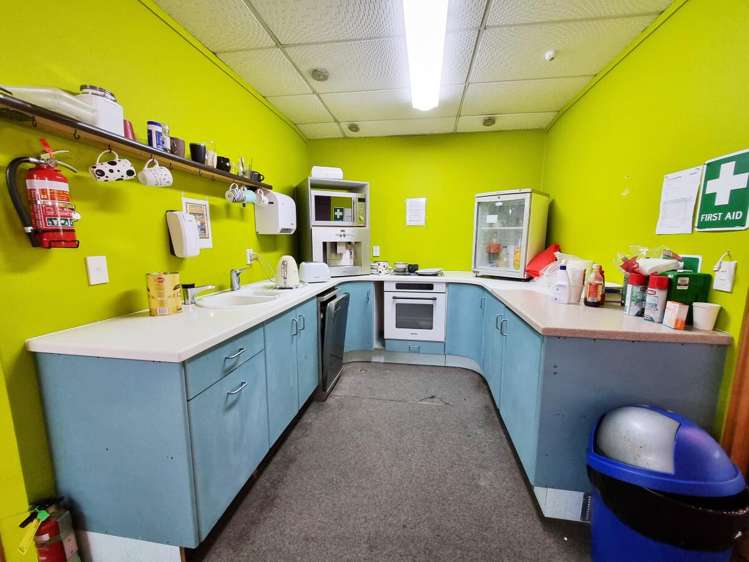 1 Glover Street Ngauranga_17