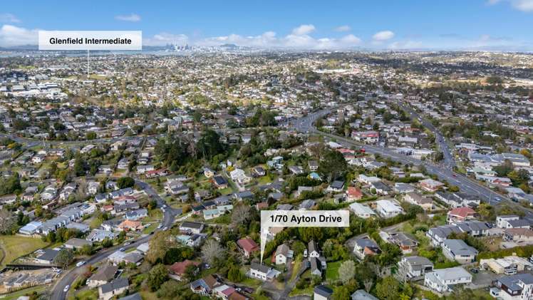 1/70 Ayton Drive Totara Vale_26