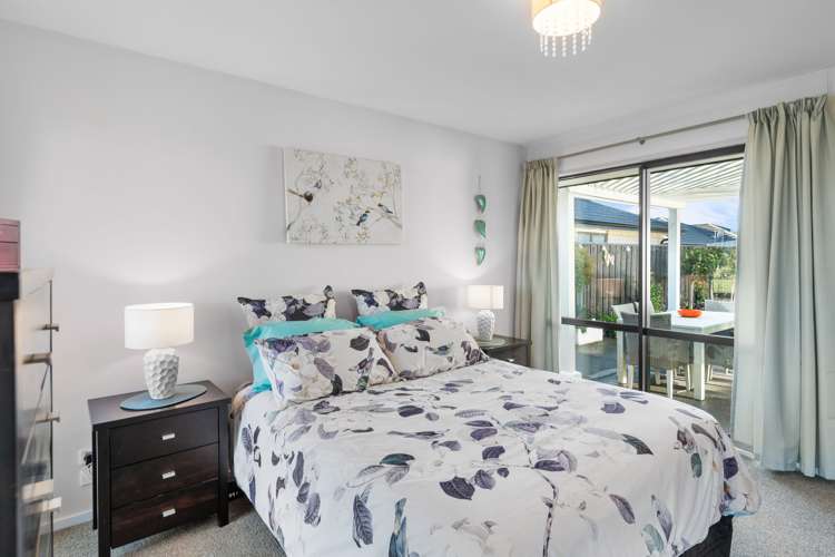 27 Faringdon Boulevard Rolleston_14