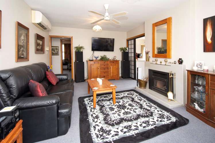 8 Carters Road Aranui_4