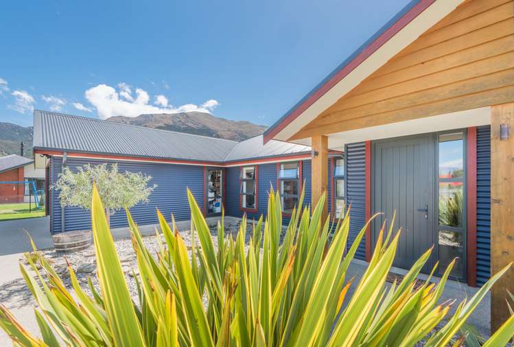 14 Paradise Place Lake Hawea_23