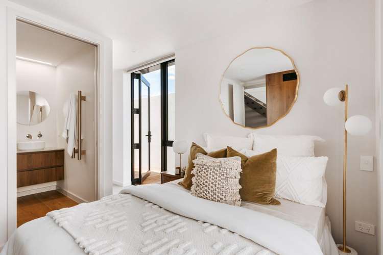 124B Marine Parade Mount Maunganui_24