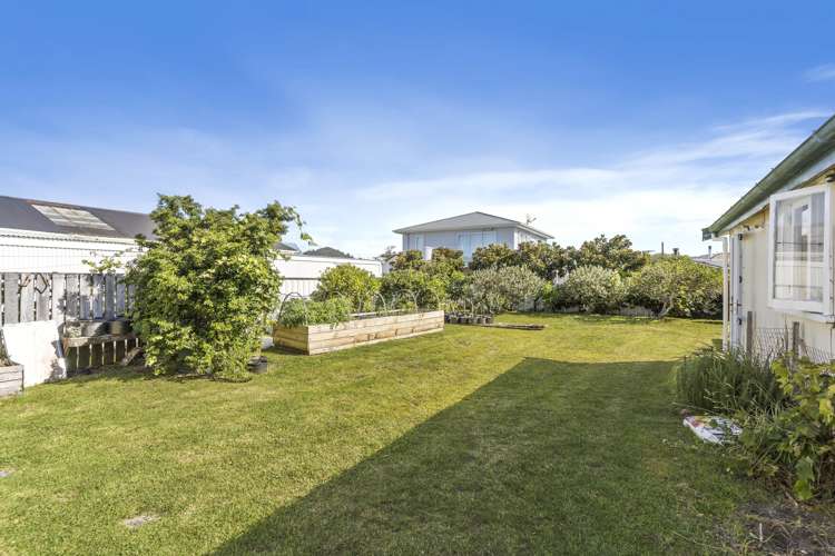215 Ocean Road Whangamata_14