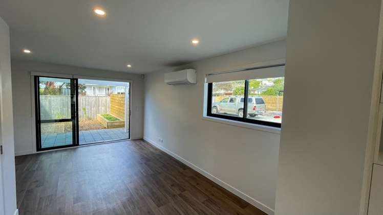 11 Whanui Place Māngere Bridge_16