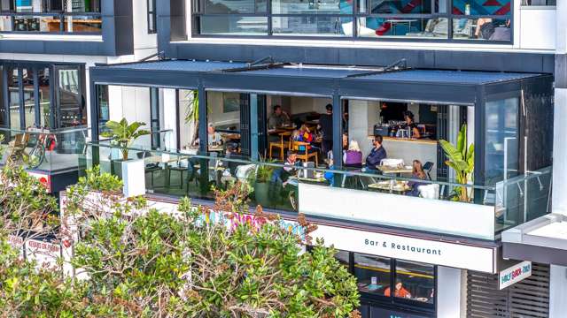 Waterfront venue – Ready to operate