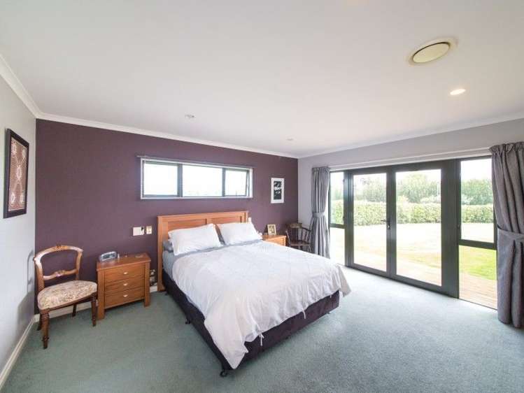 99 Spur Road West Feilding_13