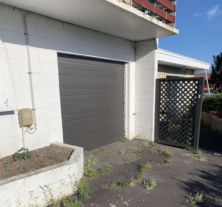 4/194 Powderham Street New Plymouth Central_2