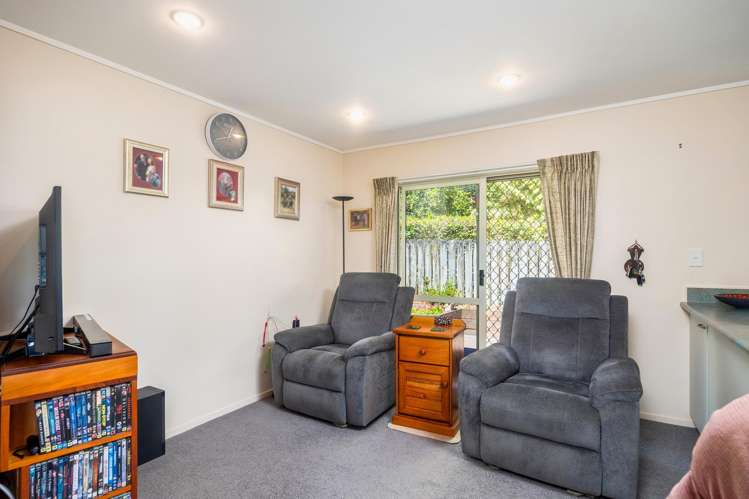 10 Davern Lane New Lynn_16