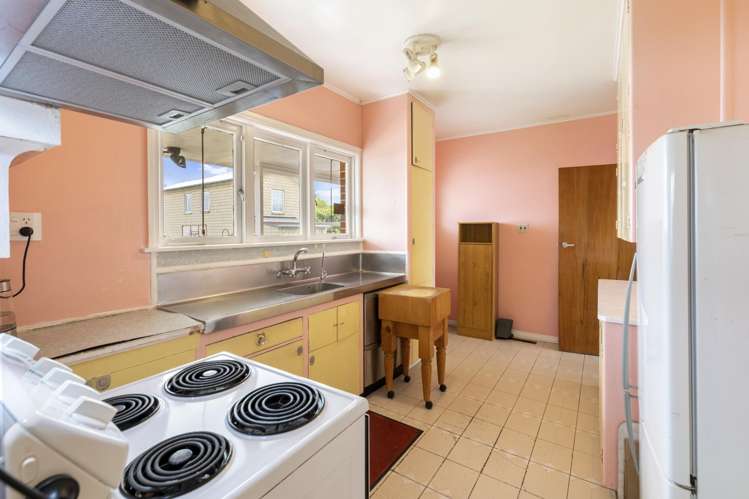 132a Coronation Road Mangere Bridge_10