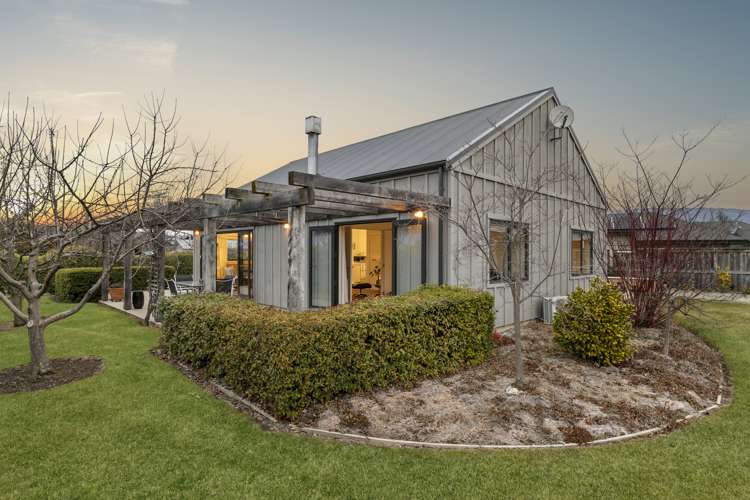 2 Snowberry Street Albert Town_20