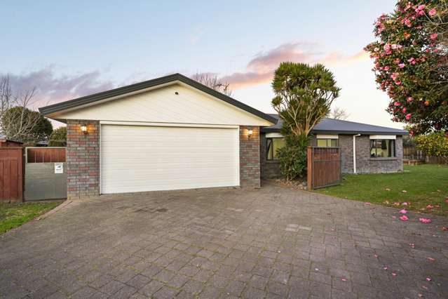 Spacious Brick Home | Large Backyard | Cul-de-Sac