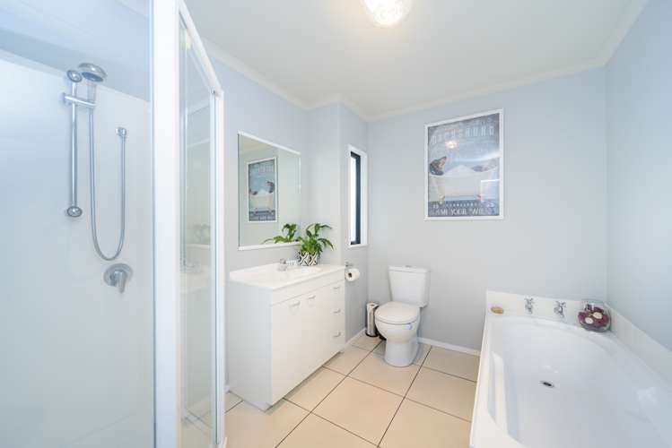 66 Fraser Drive Feilding_12