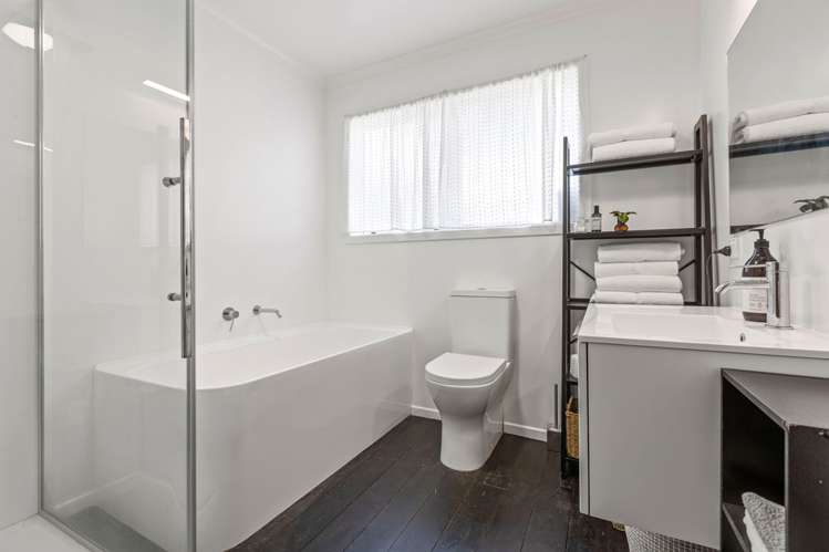 84 Gover Street New Plymouth Central_11