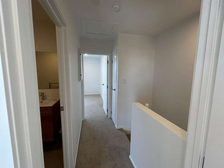 B/1 Frank Grey Place 10057_8