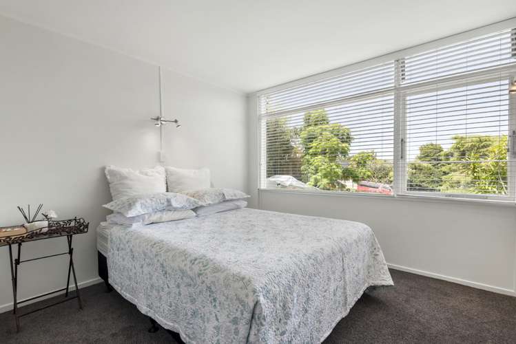 53 Parr Terrace Castor Bay_16