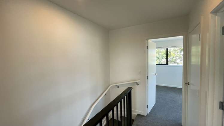 11 Whanui Place Māngere Bridge_5