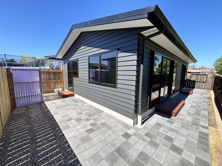 9a Crescent Court Melville_1