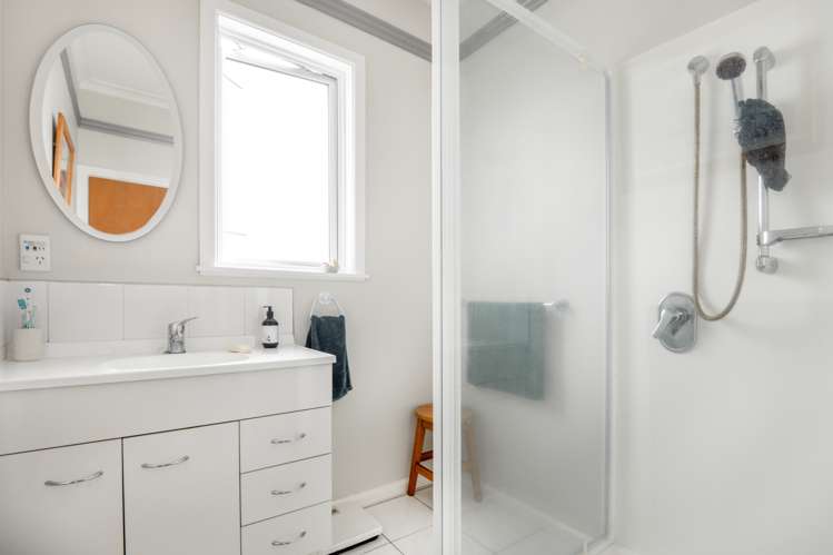 215 Mayfair Avenue Mayfair_10