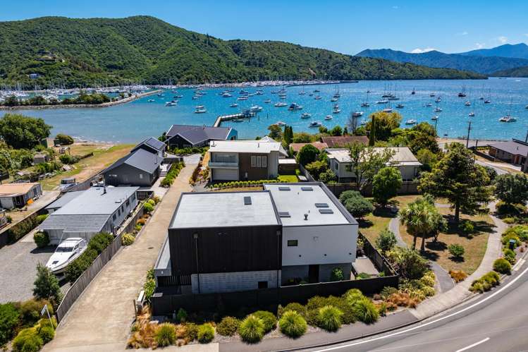 2 Whaitere Place Picton_27