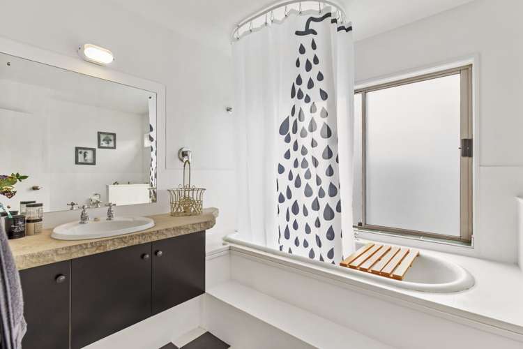 6 Portland Street Welcome Bay_9