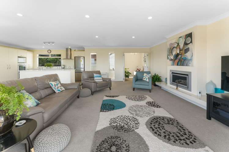 12 Wiltshire Place Stoke_14