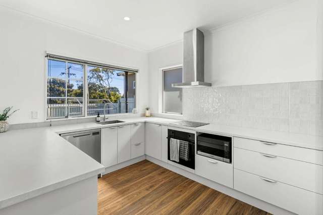 13 Burns Street Westown_3
