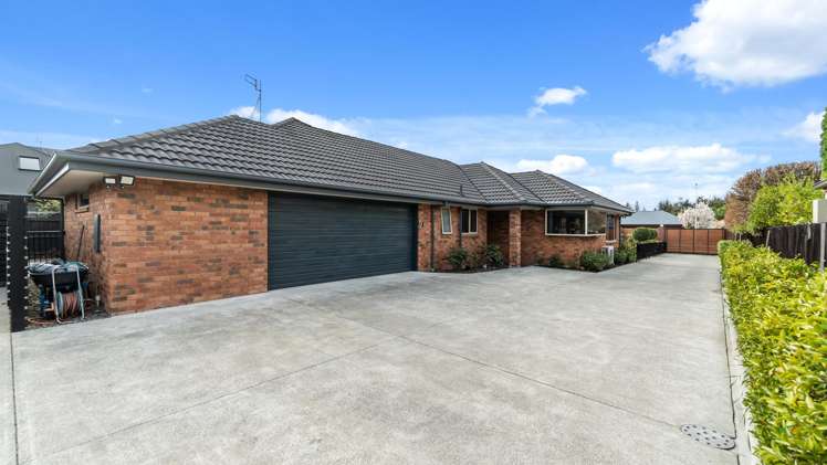 14 Hussey Road Harewood_16