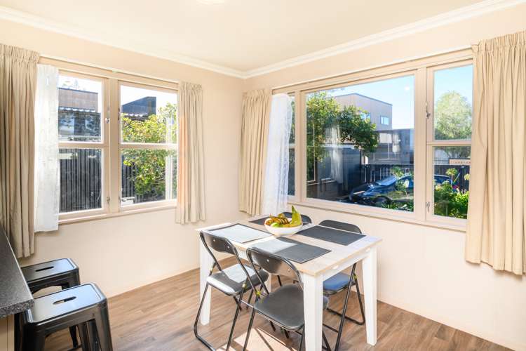 2a Lowestoft Place West End_5