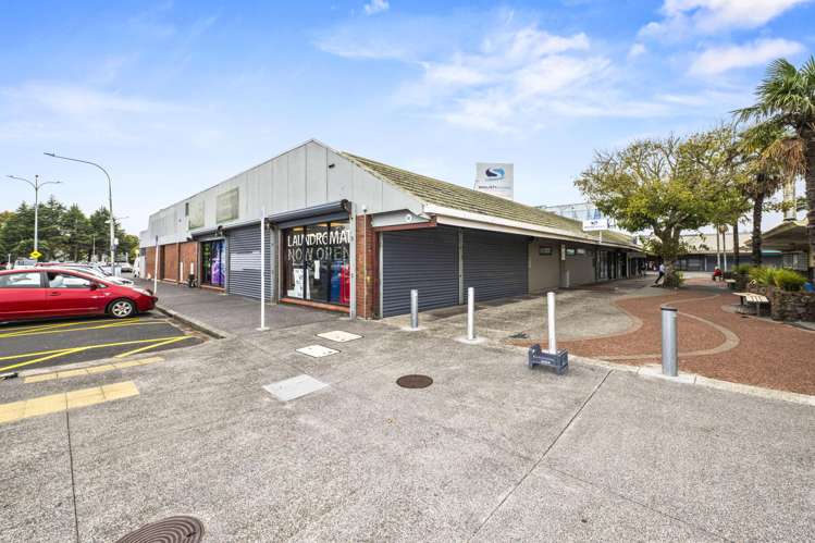 14 Fair Mall Otara_11