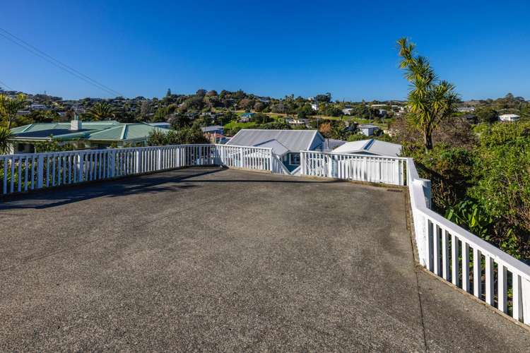 22 Marama Avenue Surfdale_24