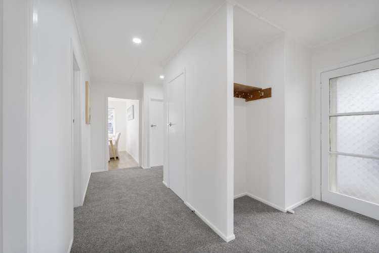 33 Longburn Road Henderson_16