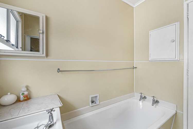 108 Huatoki Street Frankleigh Park_12